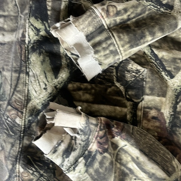 Vintage Trendy tree camo hoodie with unique rip design on sleeves - Picture 4 of 4